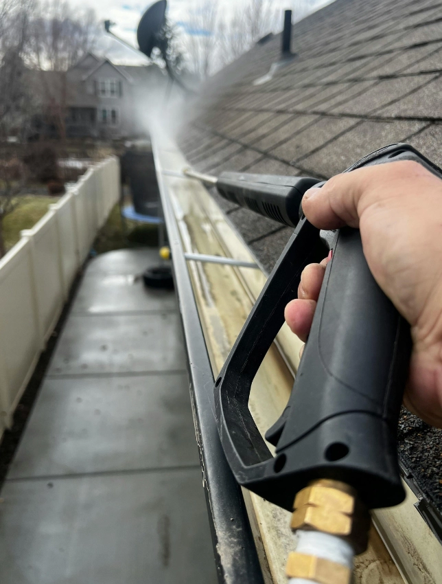 power spraying gutter